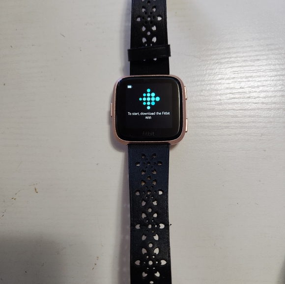 fitbit Other - Fitbit Versa Lite Rose Gold
